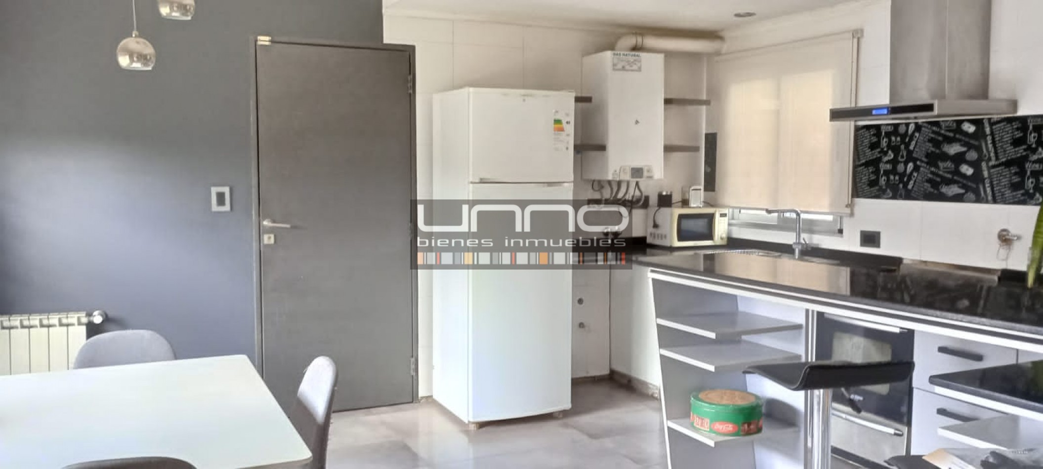 Casa desarrollada en planta baja - 3 dormitorios - Piscina