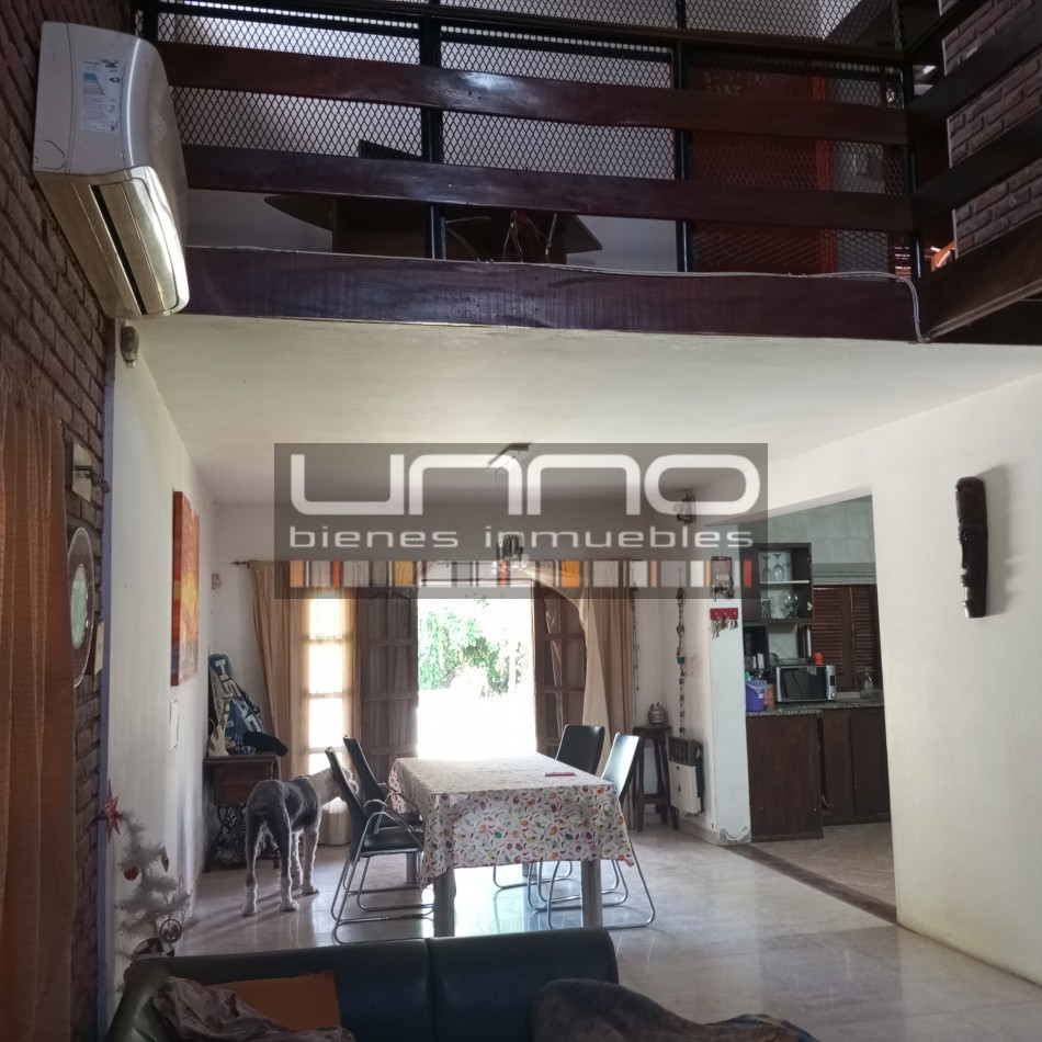Casa en Funes con jardin y piscina - 4 dormitorios