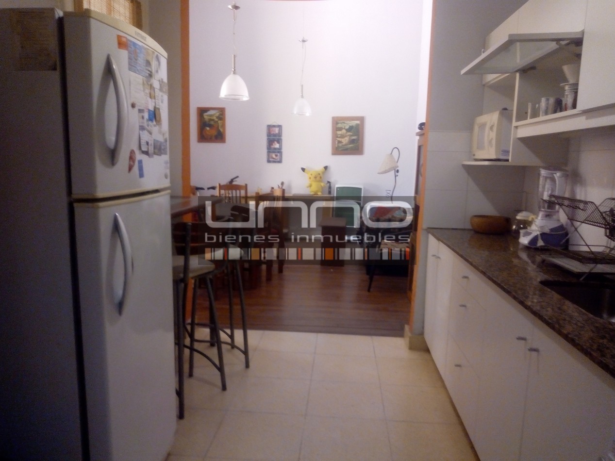 Casa centrica- 2 dormitorios - Amplio patio - Se acepta propiedad en parte de pago 