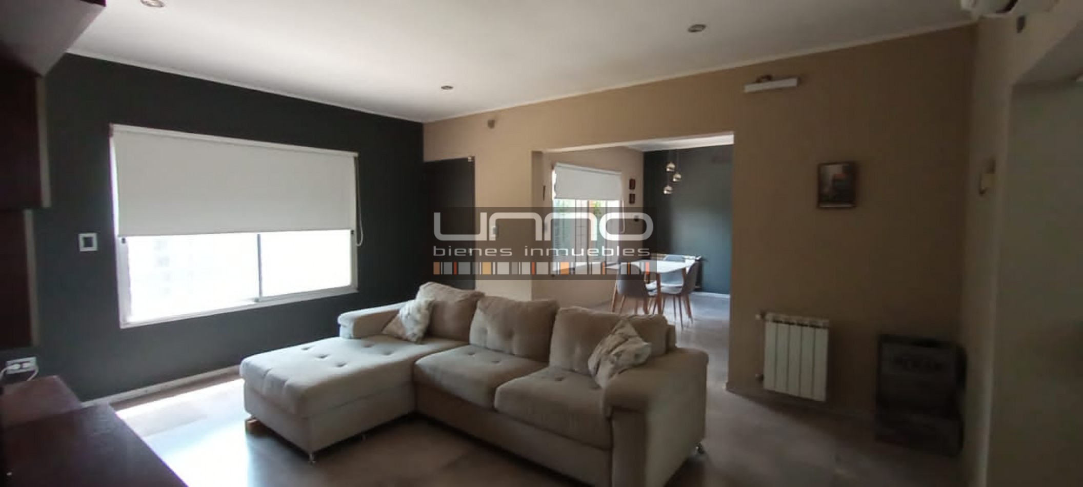 Casa desarrollada en planta baja - 3 dormitorios - Piscina
